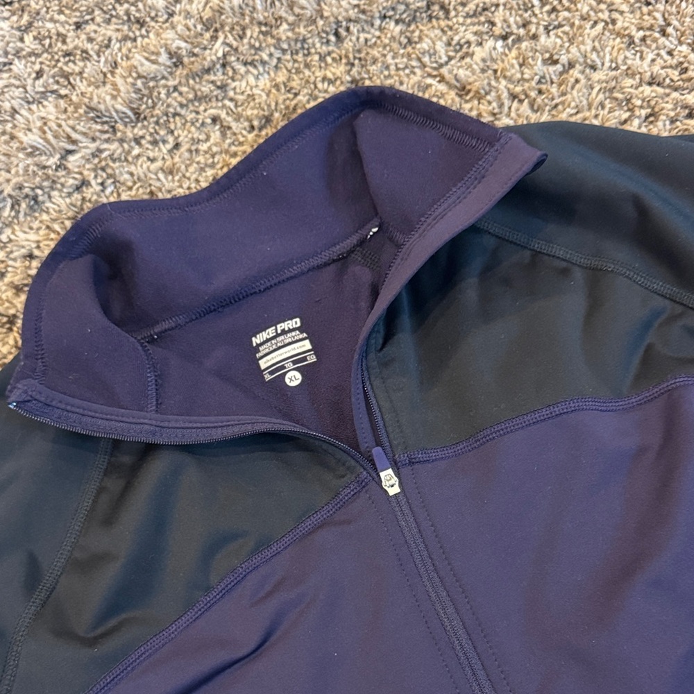 Nike Women's Black and Purple Sweatshirt - Picture 2 of 3